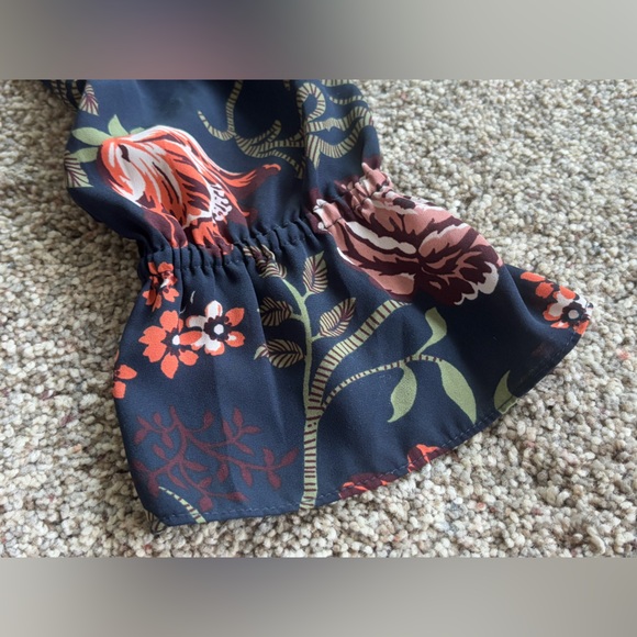 LOFT Ruffle Neck Poet Blouse. Size L. Navy Floral Print. Feminine. Beautiful! - Picture 6 of 12